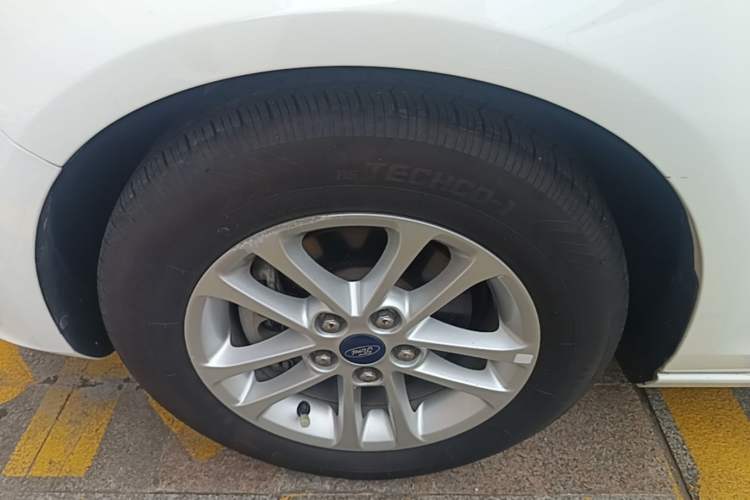 Used Ford Escort 2019 Revised 1.5L Automatic ZhiXiang Version China VI Standard Exterior 4