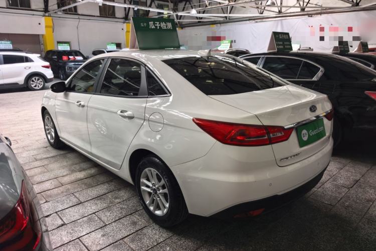 Used Ford Escort 2019 Revised 1.5L Automatic ZhiXiang Version (Tire Pressure Monitoring) China VI Standard Exterior 4