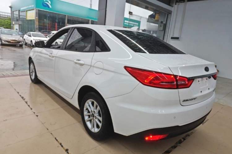 Used Ford Escort 2019 Revised 1.5L Automatic ZhiXiang Version (Tire Pressure Monitoring) China VI Standard Exterior 5