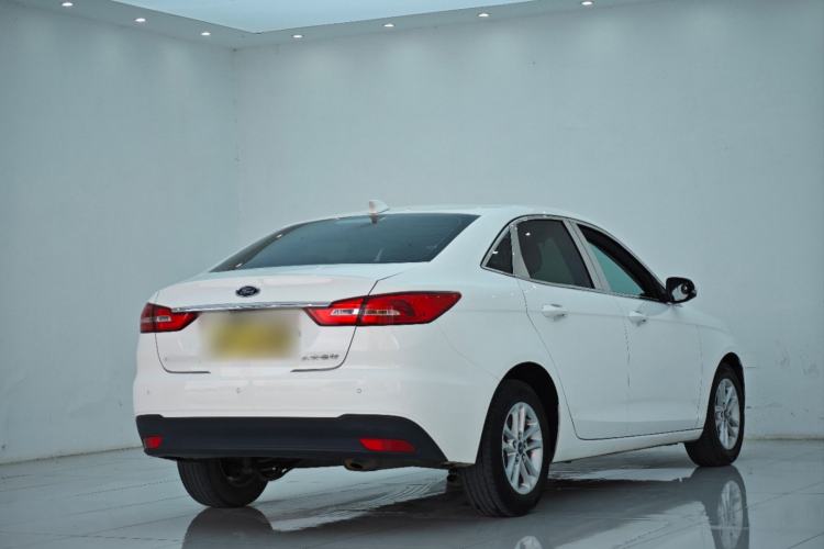 Used Ford Escort 2019 Revised 1.5L Automatic ZhiXiang Version (Tire Pressure Monitoring) China VI Standard Exterior 5