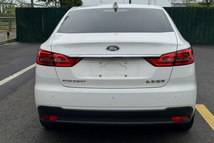 Used Ford Escort 2019 Revised 1.5L Automatic ZhiXiang Version (Tire Pressure Monitoring) China VI Standard Exterior 5