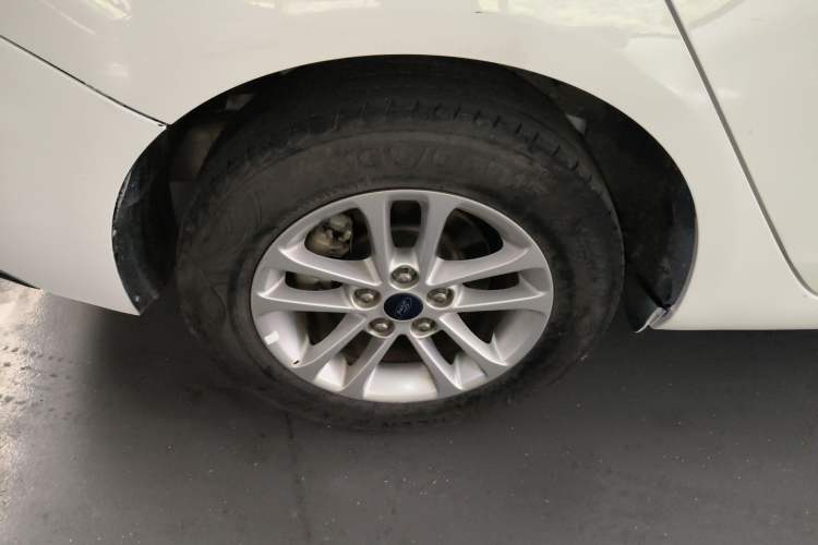 Used Ford Escort 2019 Revised 1.5L Automatic ZhiXiang Version China VI Standard Exterior 5