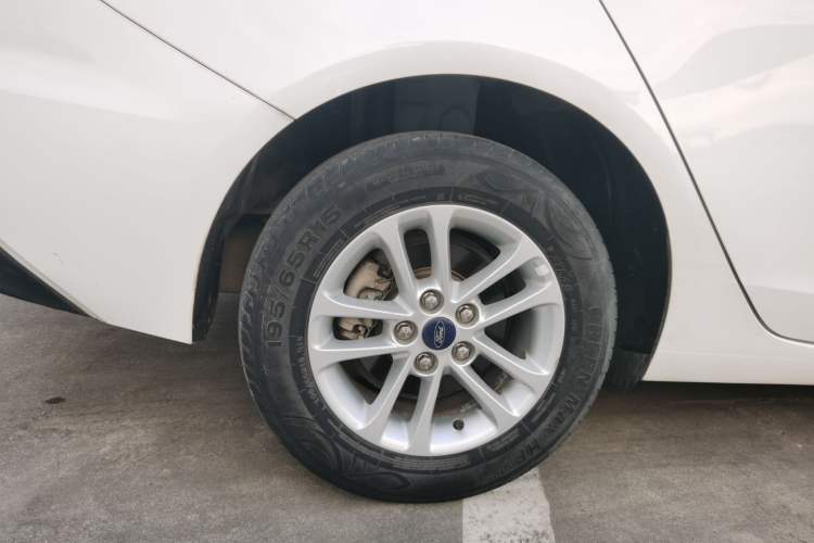 Used Ford Escort 2019 Revised Version 1.5L Manual Quality Enjoyment Type China VI Standard Exterior 5
