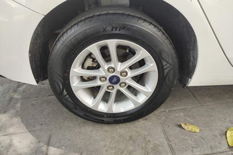 Used Ford Escort 2019 Revised 1.5L Automatic ZhiXiang Version (Tire Pressure Monitoring) China VI Standard Exterior 5