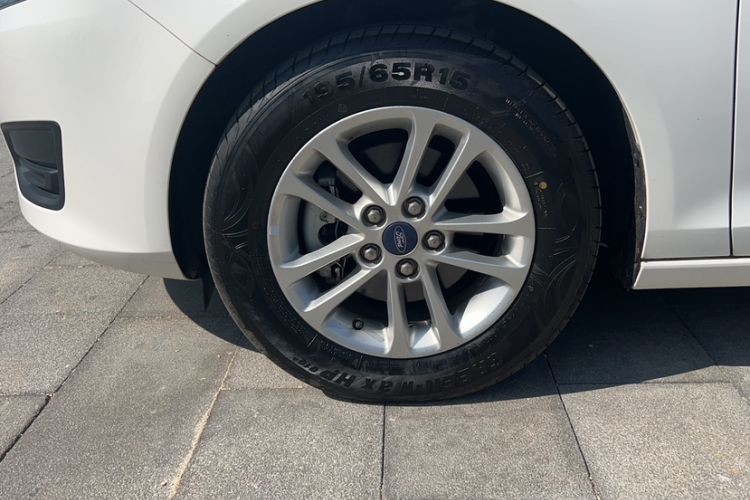 Used Ford Escort 2019 Revised 1.5L Automatic ZhiXiang Version (Tire Pressure Monitoring) China VI Standard Exterior 6