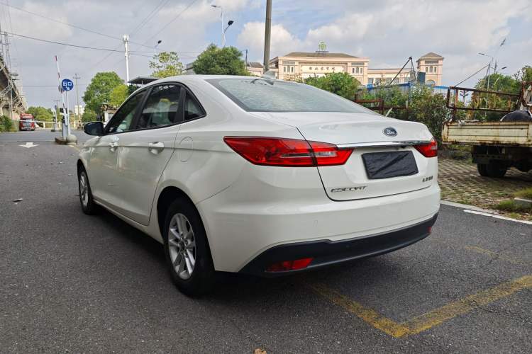 Used Ford Escort 2019 Revised 1.5L Automatic ZhiXiang Version China VI Standard Exterior 6