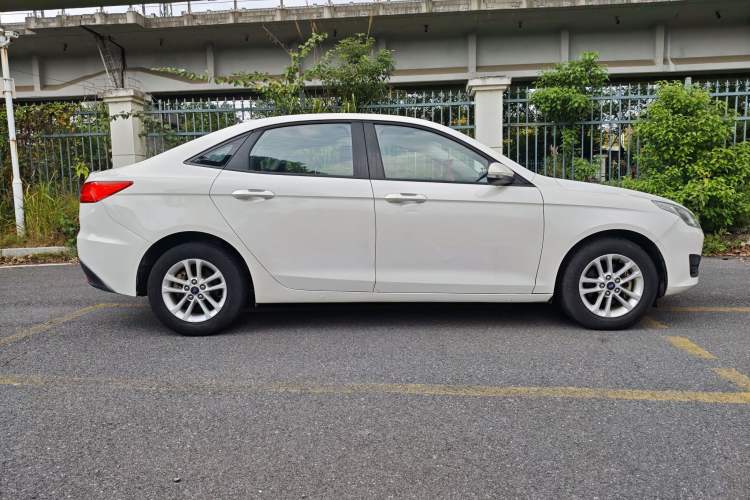 Used Ford Escort 2019 Revised 1.5L Automatic ZhiXiang Version China VI Standard Exterior 7
