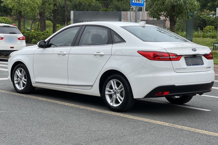Used Ford Escort 2019 Revised Version 1.5L Automatic Enjoyment Type China VI Standard Exterior 8