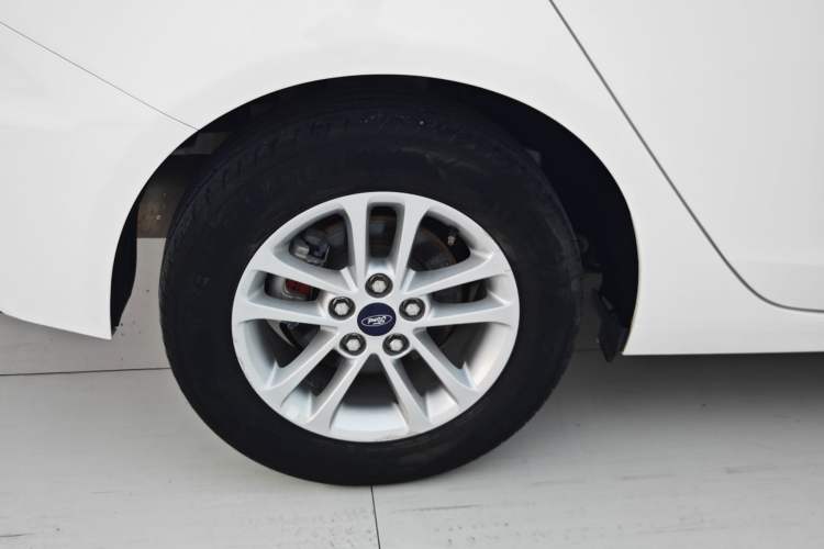 Used Ford Escort 2019 Revised 1.5L Automatic ZhiXiang Version (Tire Pressure Monitoring) China VI Standard Exterior 8