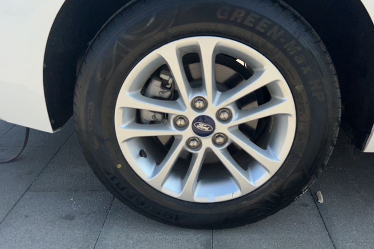 Used Ford Escort 2019 Revised 1.5L Automatic ZhiXiang Version (Tire Pressure Monitoring) China VI Standard Exterior 9