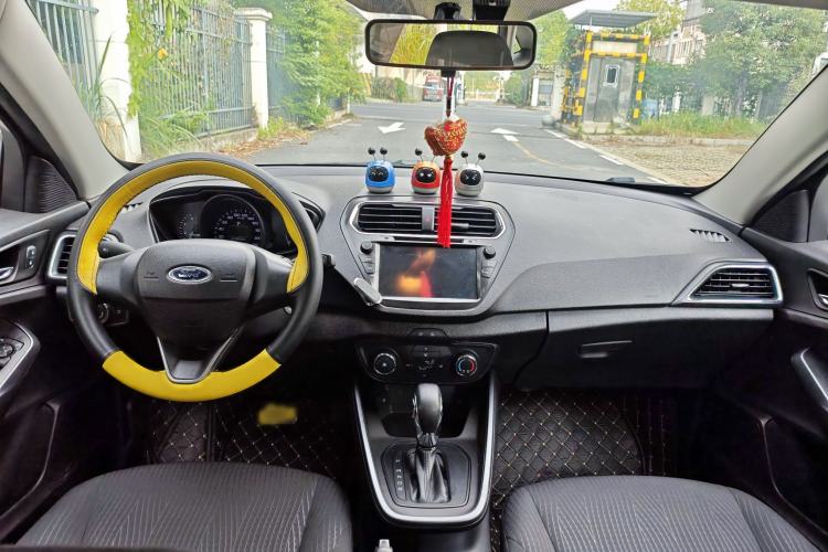 Used Ford Escort 2019 Revised 1.5L Automatic ZhiXiang Version China VI Standard Exterior 9