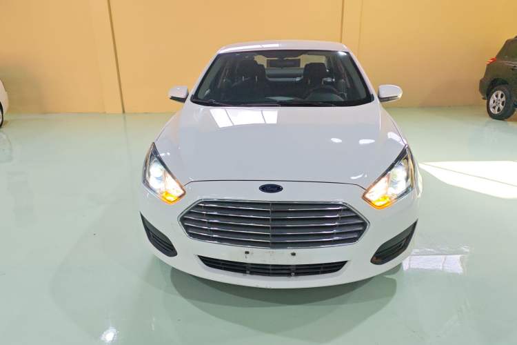 Used Ford Escort 2019 Revised 1.5L Automatic ZhiXiang Version (Tire Pressure Monitoring) China VI Standard Front