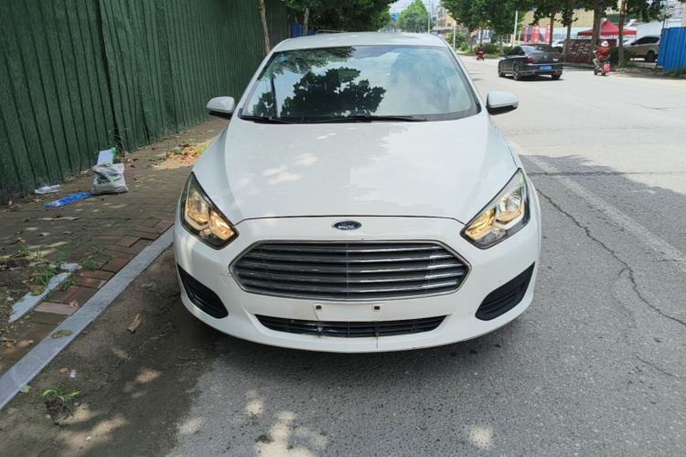 Used Ford Escort 2019 Revised 1.5L Automatic ZhiXiang Version (Tire Pressure Monitoring) China VI Standard Front