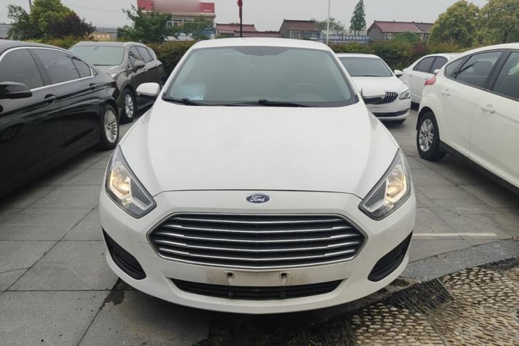 Used Ford Escort 2019 Revised 1.5L Automatic ZhiXiang Version (Tire Pressure Monitoring) China VI Standard Front