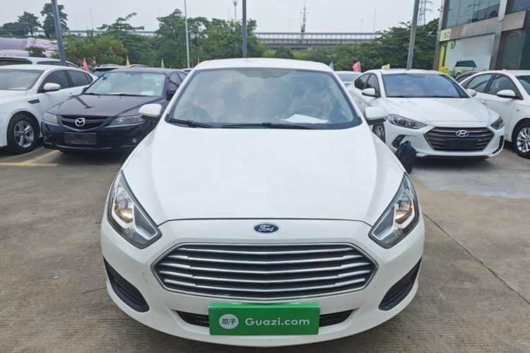 Used Ford Escort 2019 Revised 1.5L Automatic ZhiXiang Version (Tire Pressure Monitoring) China VI Standard Front