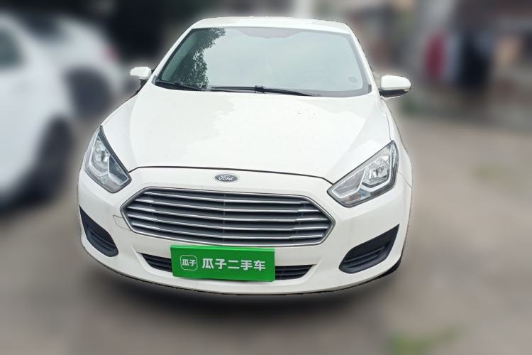Used Ford Escort 2019 Revised 1.5L Automatic ZhiXiang Version (Tire Pressure Monitoring) China VI Standard Front