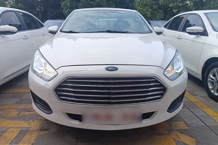 Used Ford Escort 2019 Revised 1.5L Automatic ZhiXiang Version China VI Standard Front