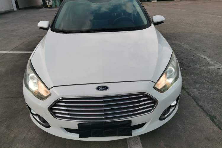 Used Ford Escort 2019 Revised Version 1.5L Manual Quality Enjoyment Type China VI Standard Front