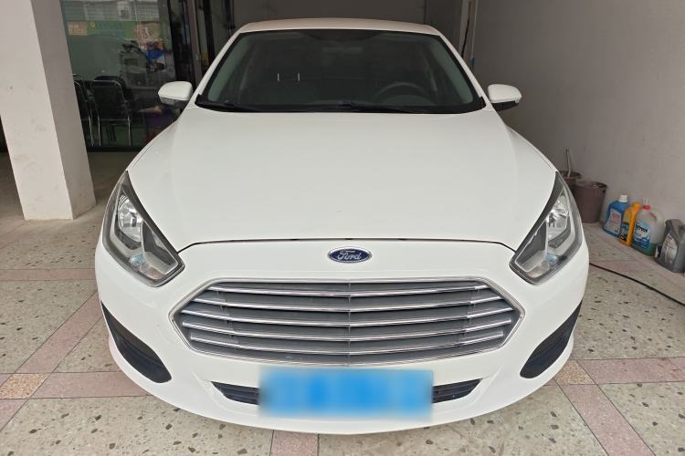 Used Ford Escort 2019 Revised 1.5L Automatic ZhiXiang Version (Tire Pressure Monitoring) China VI Standard Front