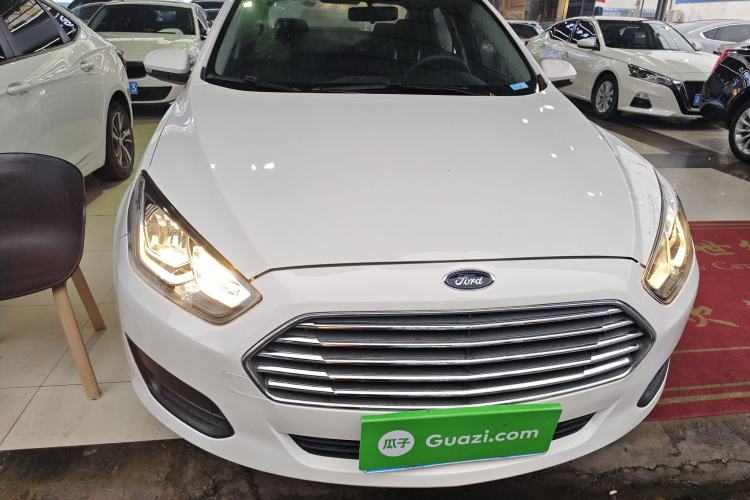 Used Ford Escort 2019 Revised 1.5L Automatic ZhiXiang Version (Tire Pressure Monitoring) China VI Standard Front