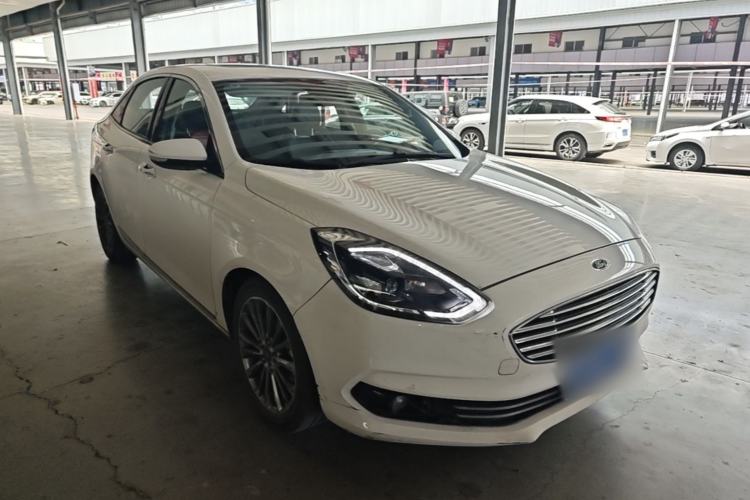 Used Ford Escort 2019 Revised Version 1.5L Automatic Zhenxiang Edition China VI Standard Front Right 45 Deg
