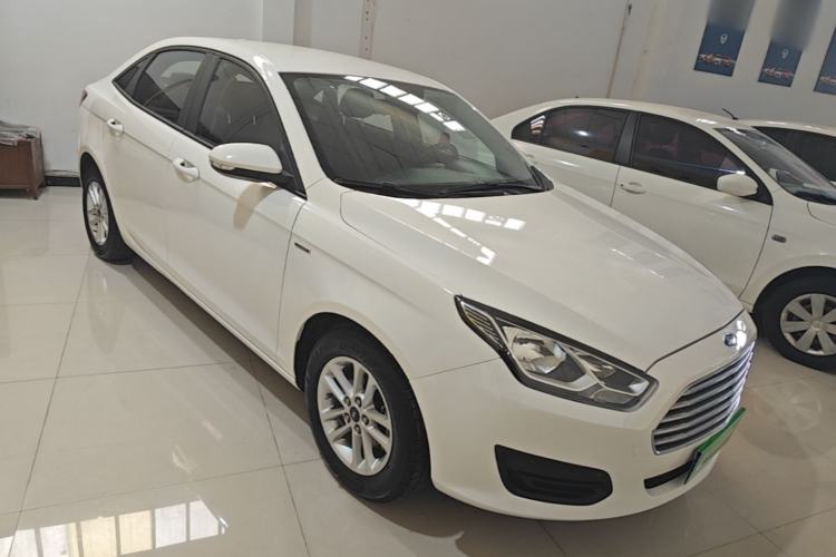 Used Ford Escort 2019 Revised 1.5L Automatic ZhiXiang Version (Tire Pressure Monitoring) China VI Standard Front Right 45 Deg