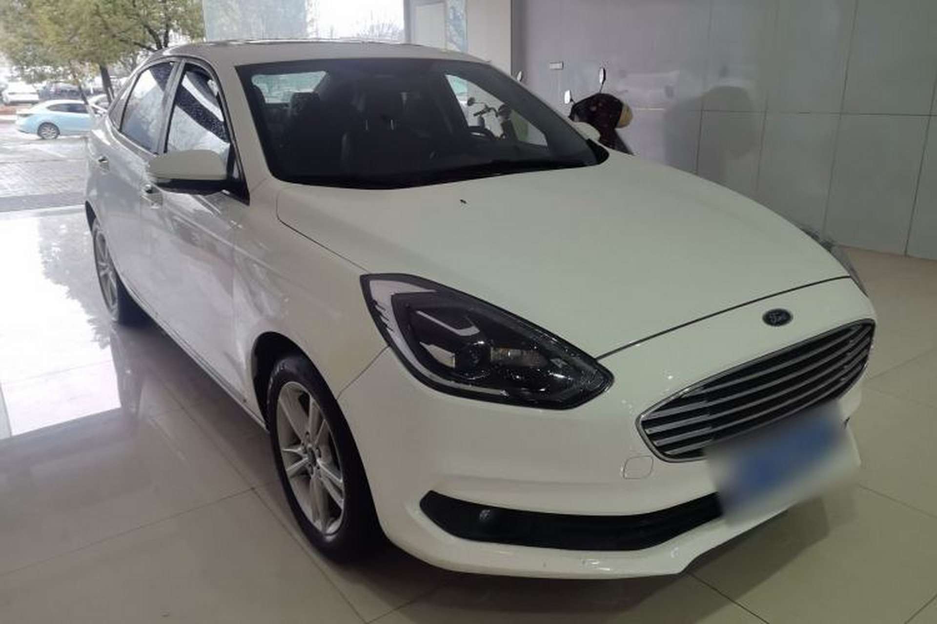 Used Ford Escort 2019 Revised Version 1.5L Automatic Enjoyment Type China VI Standard Front Right 45 Deg