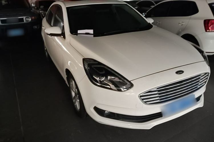 Used Ford Escort 2019 Revised Version 1.5L Automatic Enjoyment Type China VI Standard Front Right 45 Deg