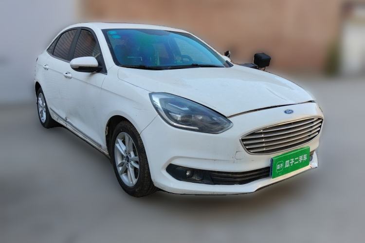 Used Ford Escort 2019 Revised Version 1.5L Automatic Enjoyment Type China VI Standard Front Right 45 Deg