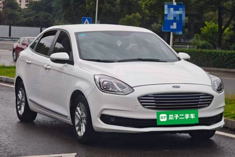 Used Ford Escort 2019 1.5L Automatic ZhiXiang Model Front Right 45 Deg