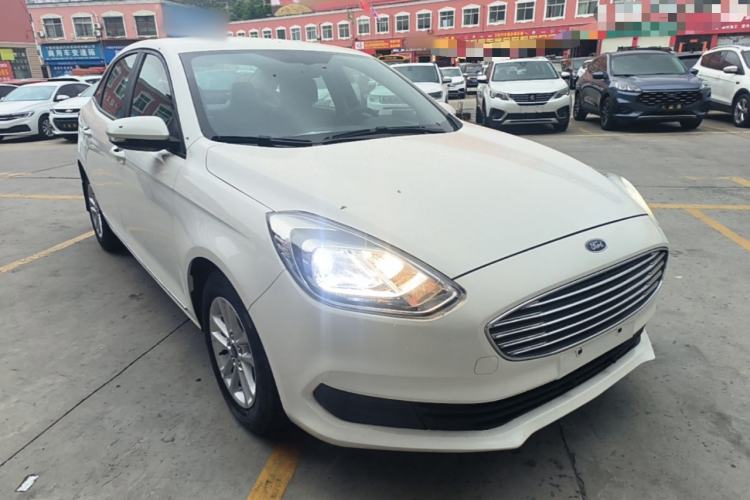Used Ford Escort 2019 1.5L Automatic ZhiXiang Model Front Right 45 Deg