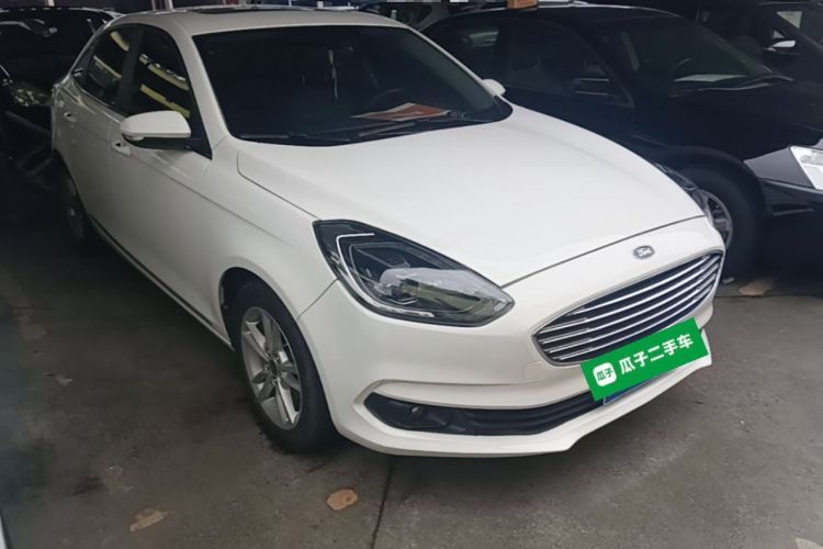 Used Ford Escort 2019 Revised Version 1.5L Automatic Enjoyment Type China VI Standard Front Right 45 Deg