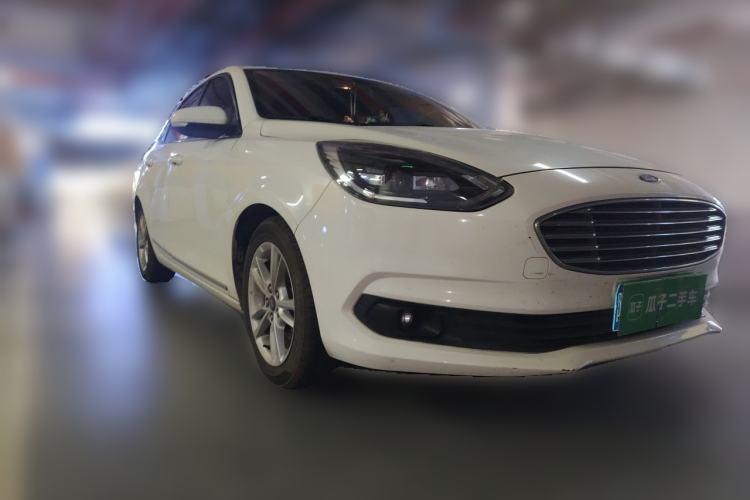 Used Ford Escort 2019 Revised Version 1.5L Automatic Enjoyment Type China VI Standard Front Right 45 Deg