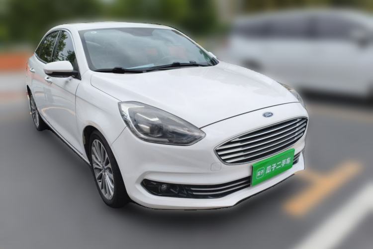 Used Ford Escort 2019 EcoBoost 125 Automatic Luxury Edition Front Right 45 Deg