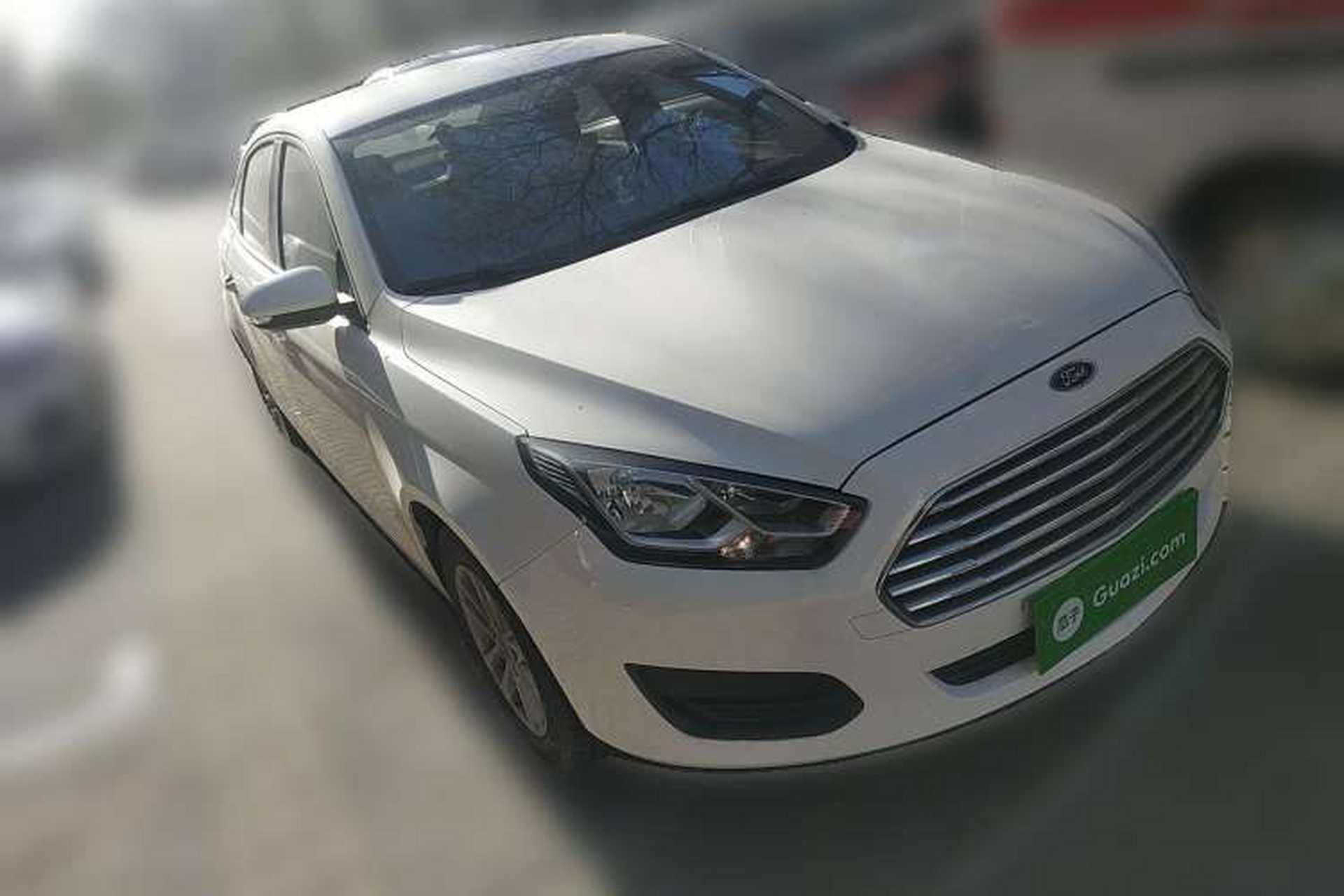 Used Ford Escort 2019 Revised 1.5L Automatic ZhiXiang Version (Tire Pressure Monitoring) China VI Standard Front Right 45 Deg