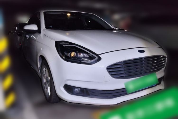 Used Ford Escort 2019 Revised Version 1.5L Automatic Enjoyment Type China VI Standard Front Right 45 Deg