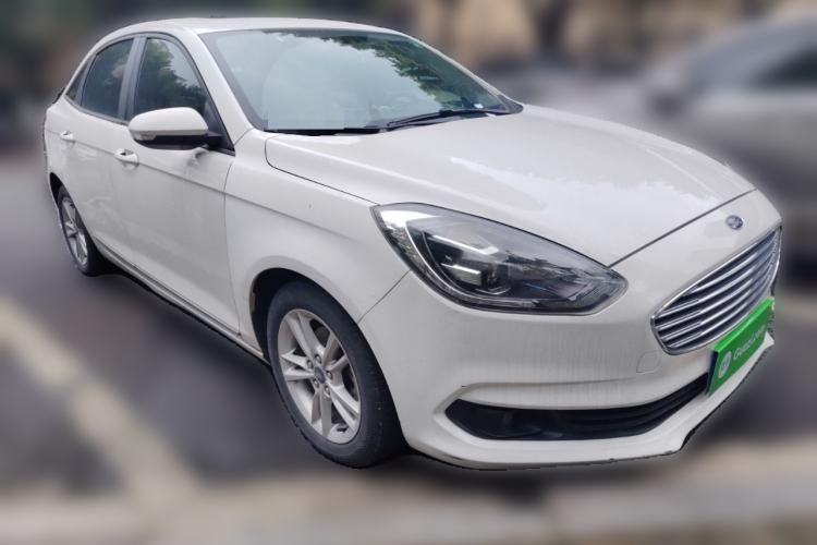 Used Ford Escort 2019 Revised Version 1.5L Automatic Enjoyment Type China VI Standard Front Right 45 Deg