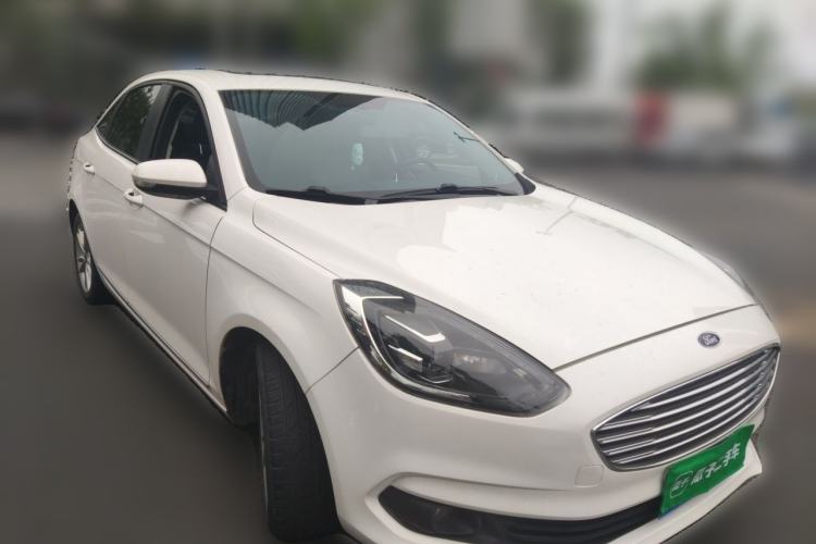 Used Ford Escort 2019 Revised Version 1.5L Automatic Enjoyment Type China VI Standard Front Right 45 Deg