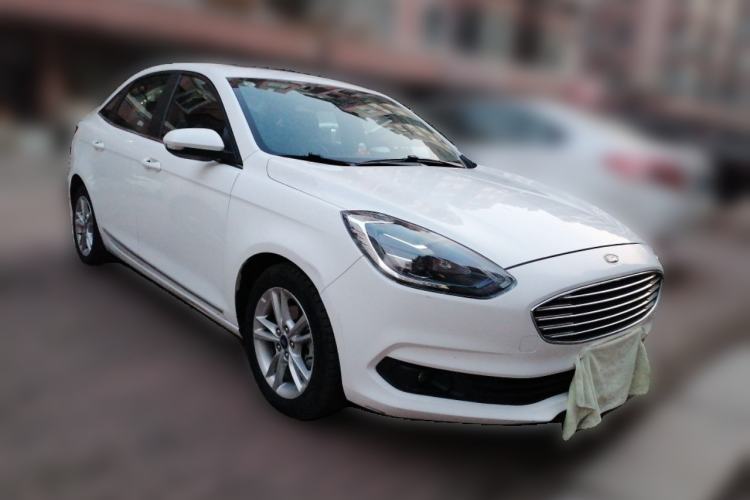 Used Ford Escort 2019 Revised Version 1.5L Automatic Enjoyment Type China VI Standard Front Right 45 Deg