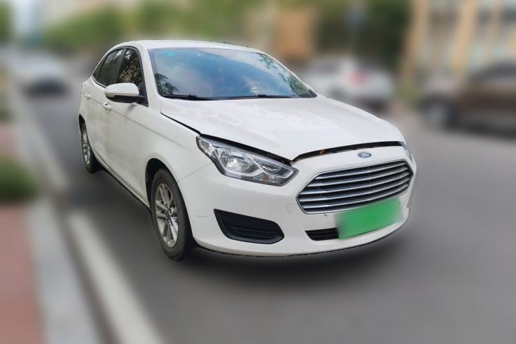 Used Ford Escort 2019 Revised Version 1.5L Manual "Quality Enjoyment" Trim (Tire Pressure Monitoring) China VI Standard Front Right 45 Deg