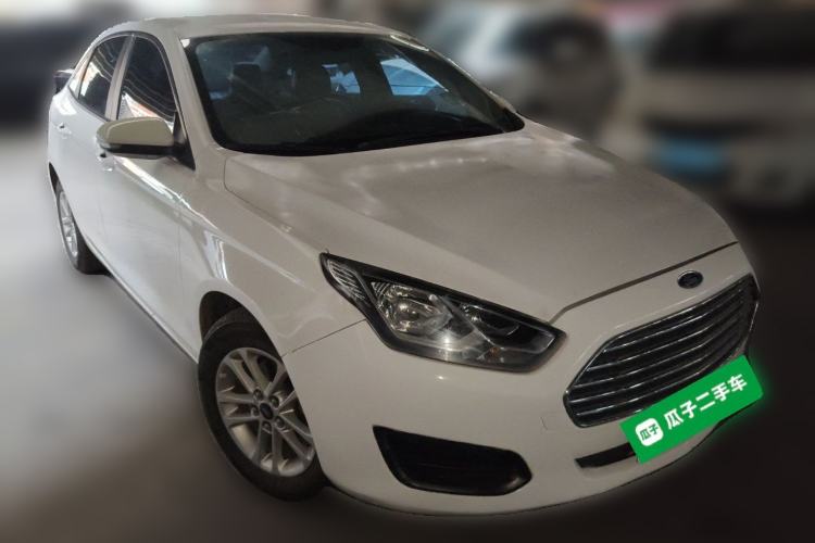 Used Ford Escort 2019 Revised 1.5L Automatic ZhiXiang Version China VI Standard Front Right 45 Deg