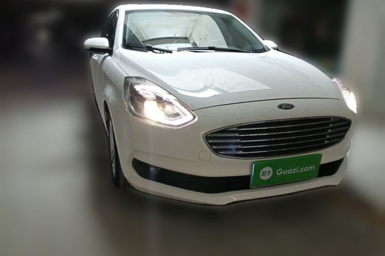 Used Ford Escort 2019 Revised Version 1.5L Automatic Enjoyment Type China VI Standard Front Right 45 Deg