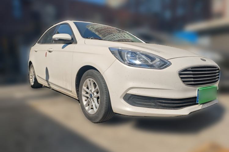 Used Ford Escort 2019 1.5L Automatic ZhiXiang Model Front Right 45 Deg