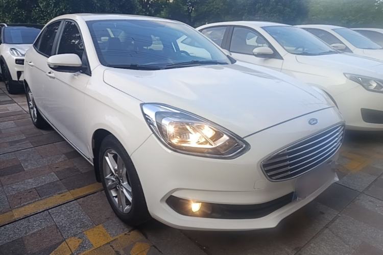 Used Ford Escort 2019 1.5L Automatic Enjoyment Model Front Right 45 Deg
