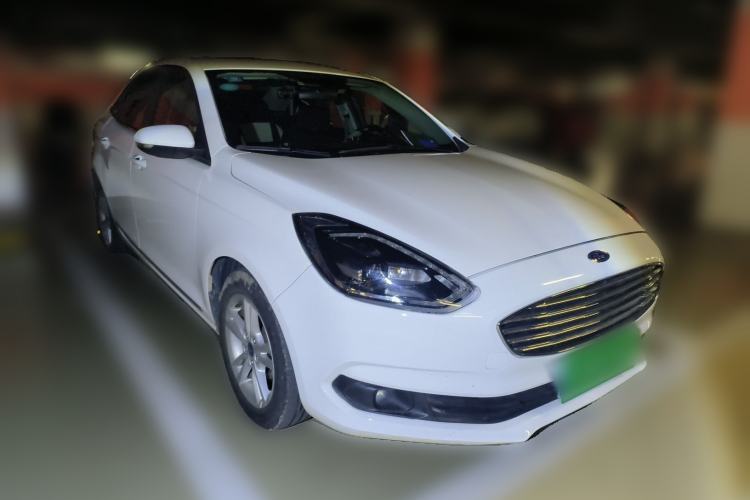 Used Ford Escort 2019 Revised Version 1.5L Automatic Enjoyment Type China VI Standard Front Right 45 Deg