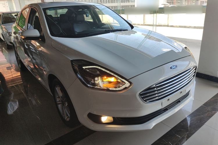 Used Ford Escort 2019 Revised Version 1.5L Automatic Enjoyment Type China VI Standard Front Right 45 Deg