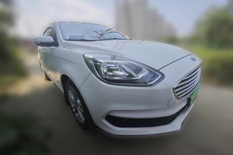 Used Ford Escort 2019 1.5L Automatic Enjoyment Model Front Right 45 Deg