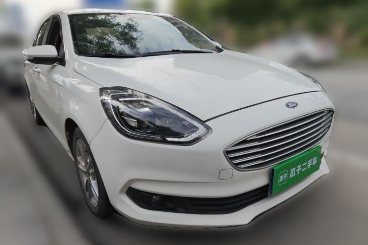 Used Ford Escort 2019 Revised Version 1.5L Automatic Enjoyment Type China VI Standard Front Right 45 Deg