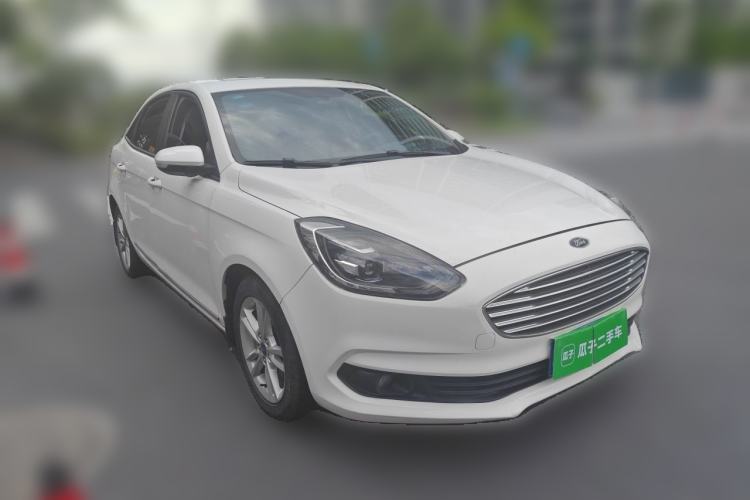 Used Ford Escort 2019 Revised Version 1.5L Automatic Enjoyment Type China VI Standard Front Right 45 Deg