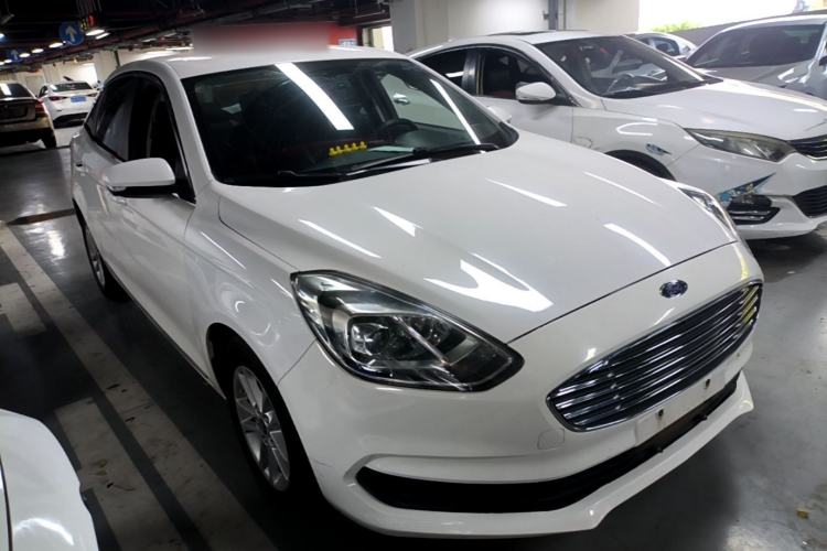 Used Ford Escort 2019 1.5L Manual ZhiXiang Version Front Right 45 Deg